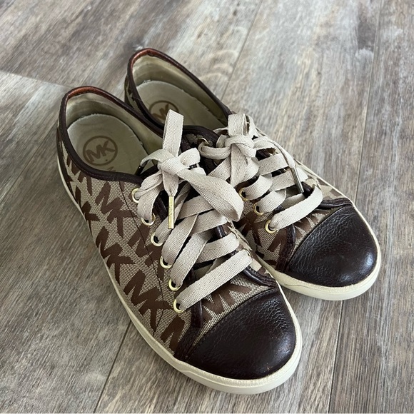 Michael Kors Canvas Monogram and Leather Classic Sneaker - Picture 1 of 8